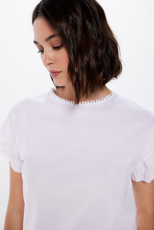 Springfield Flounce T-shirt with Swiss embroidery white