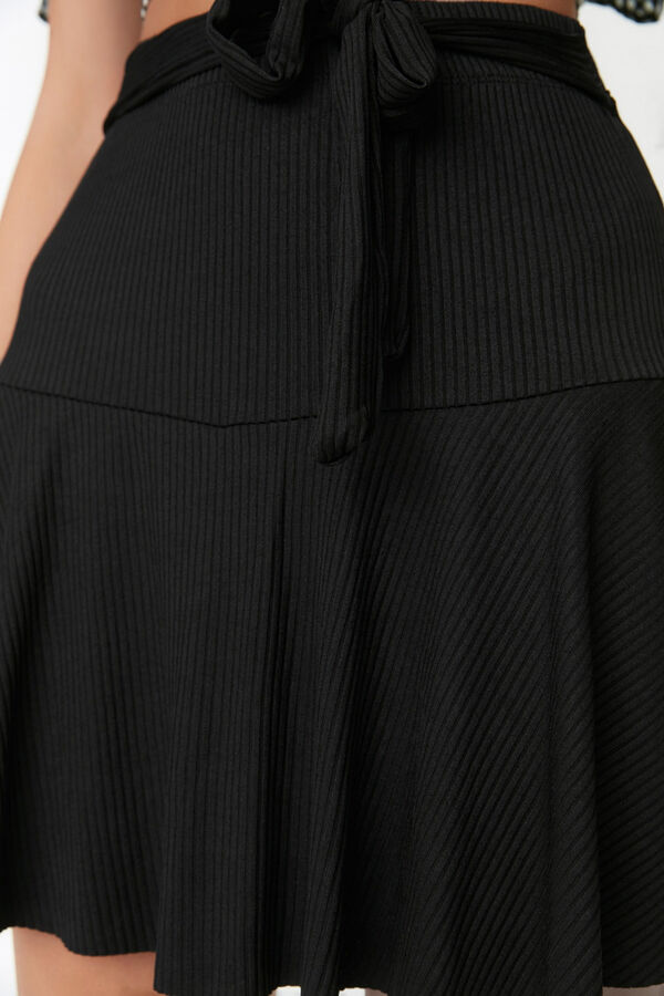 Trendyol Falda pantal&oacute;n detalle lazo negro