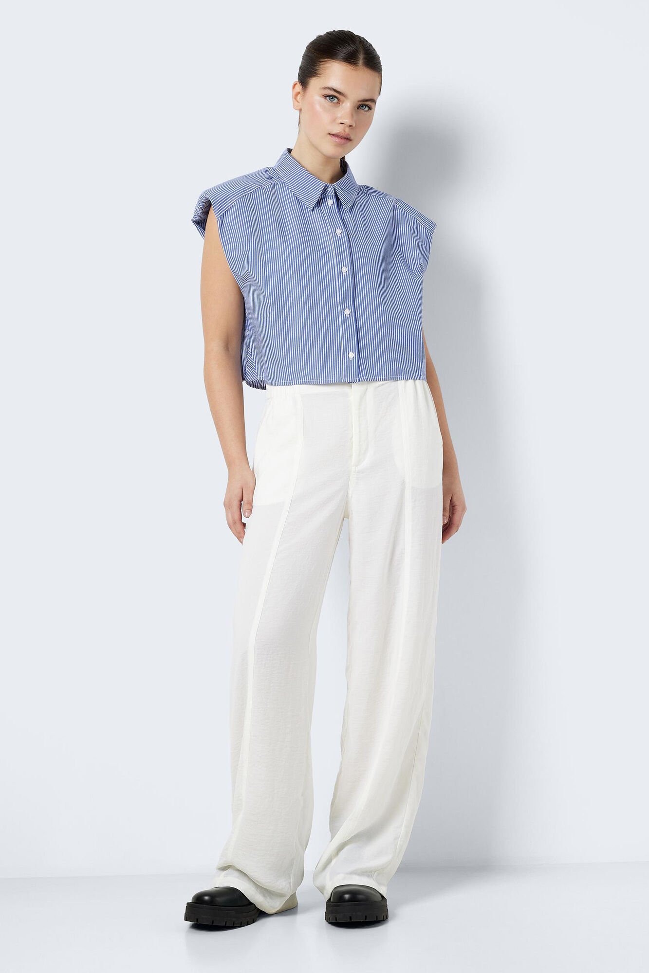 MAN-TLE Nubi Trousers - White | Garmentory