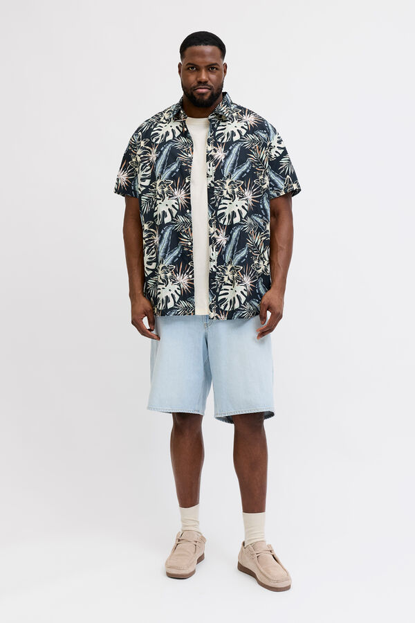 Jack & Jones PLUS Camisa resort estampado tropical negro