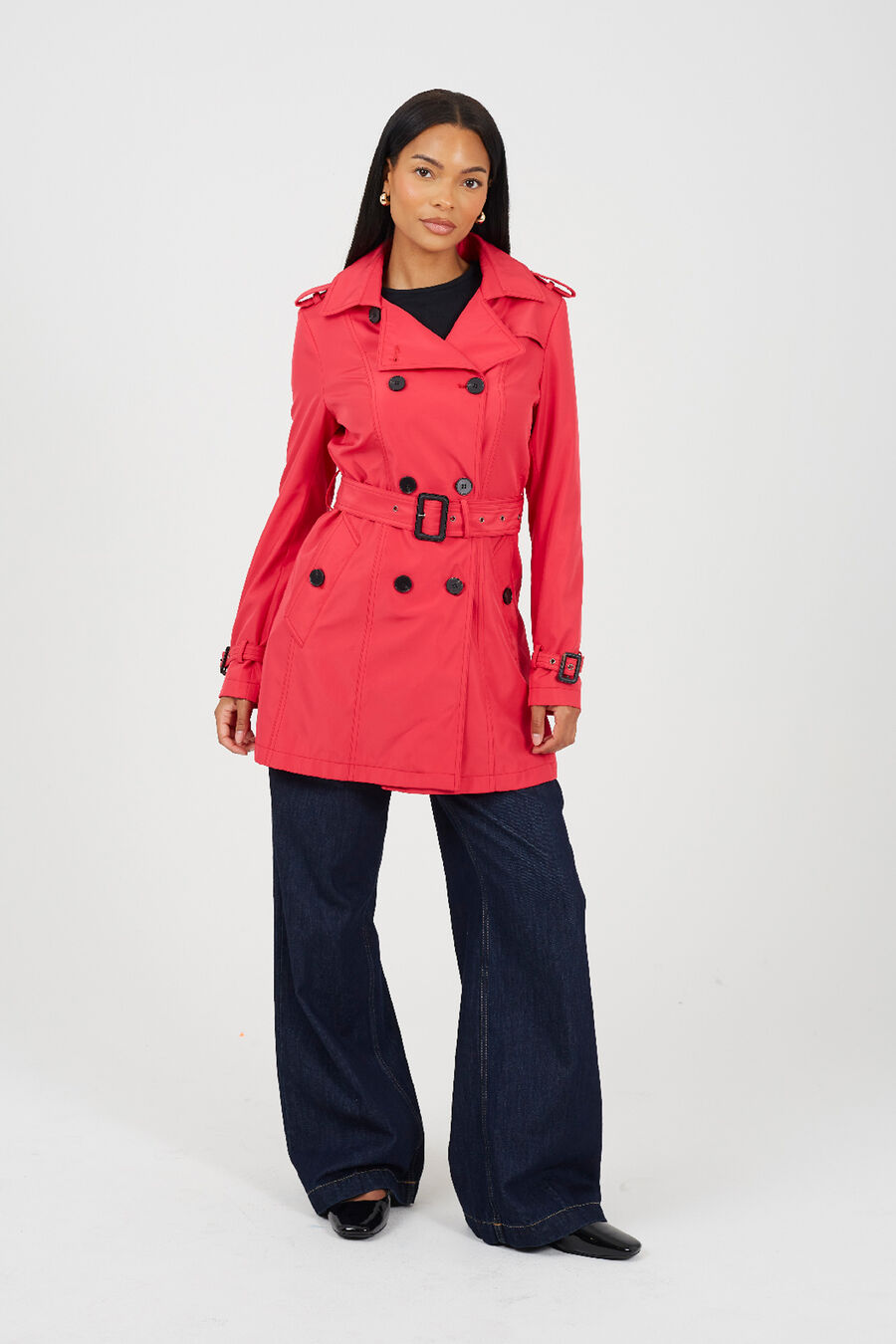 Gabardina con cinturón y botones