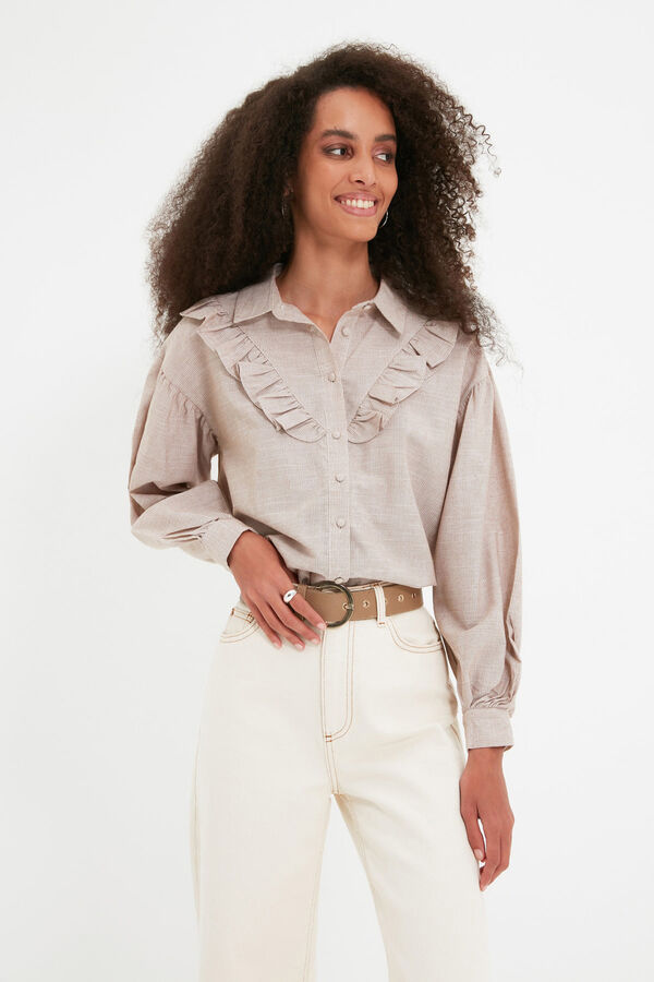 Trendyol Camisa detalle volantes beige