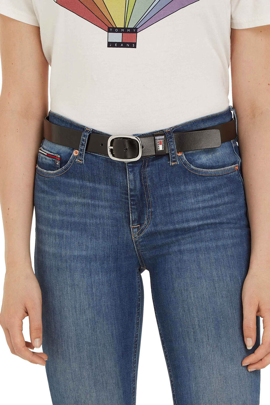 Cinturón Tommy Jeans negro con hebilla metálica