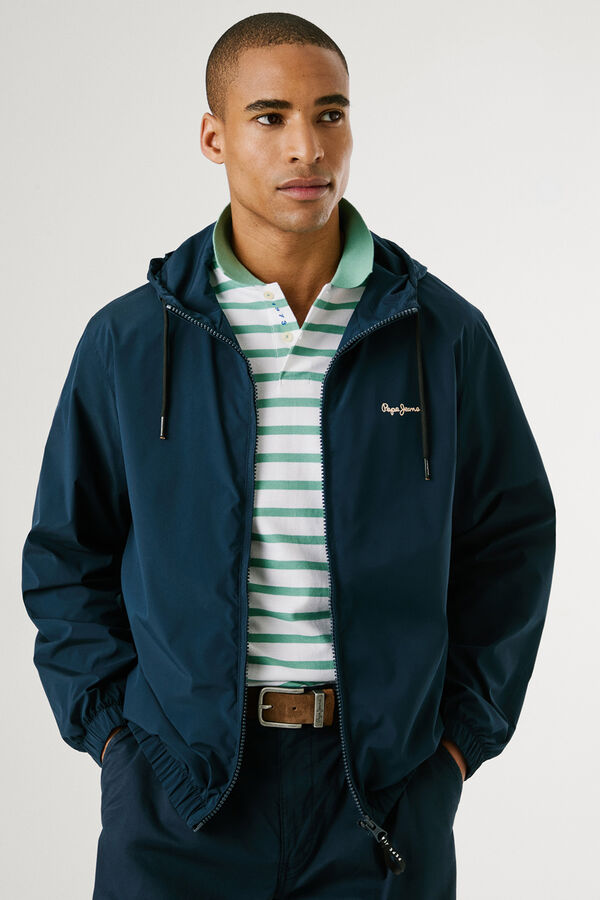 Pepe Jeans Cortavientos con logo en el pecho. azul