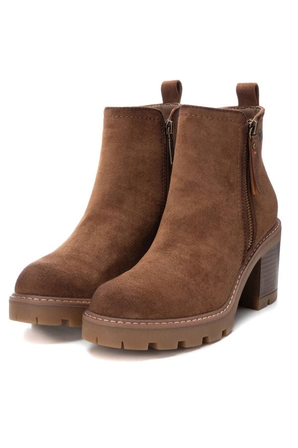 Refresh Chelsea heeled ankle boot with zip fastening vison