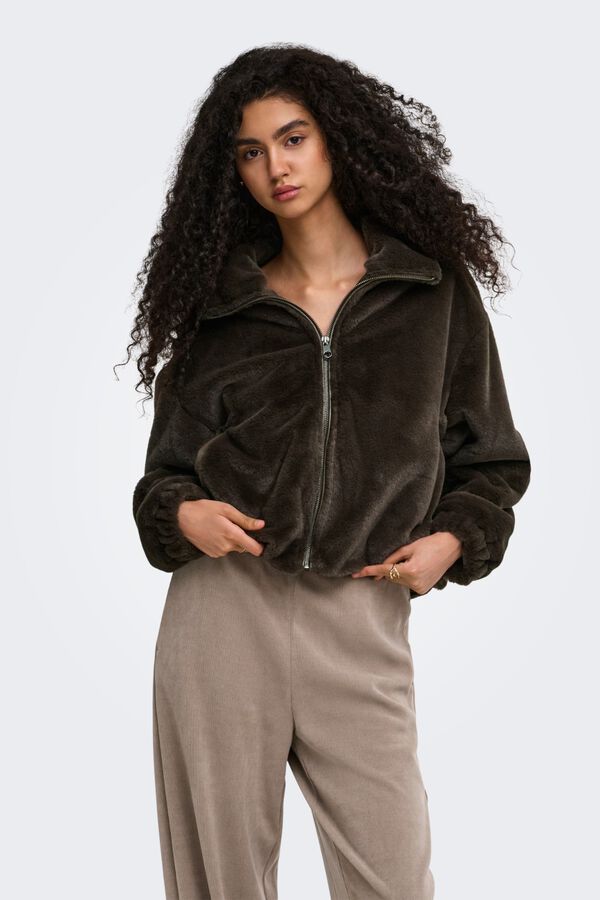 Only Short faux fur coat nude