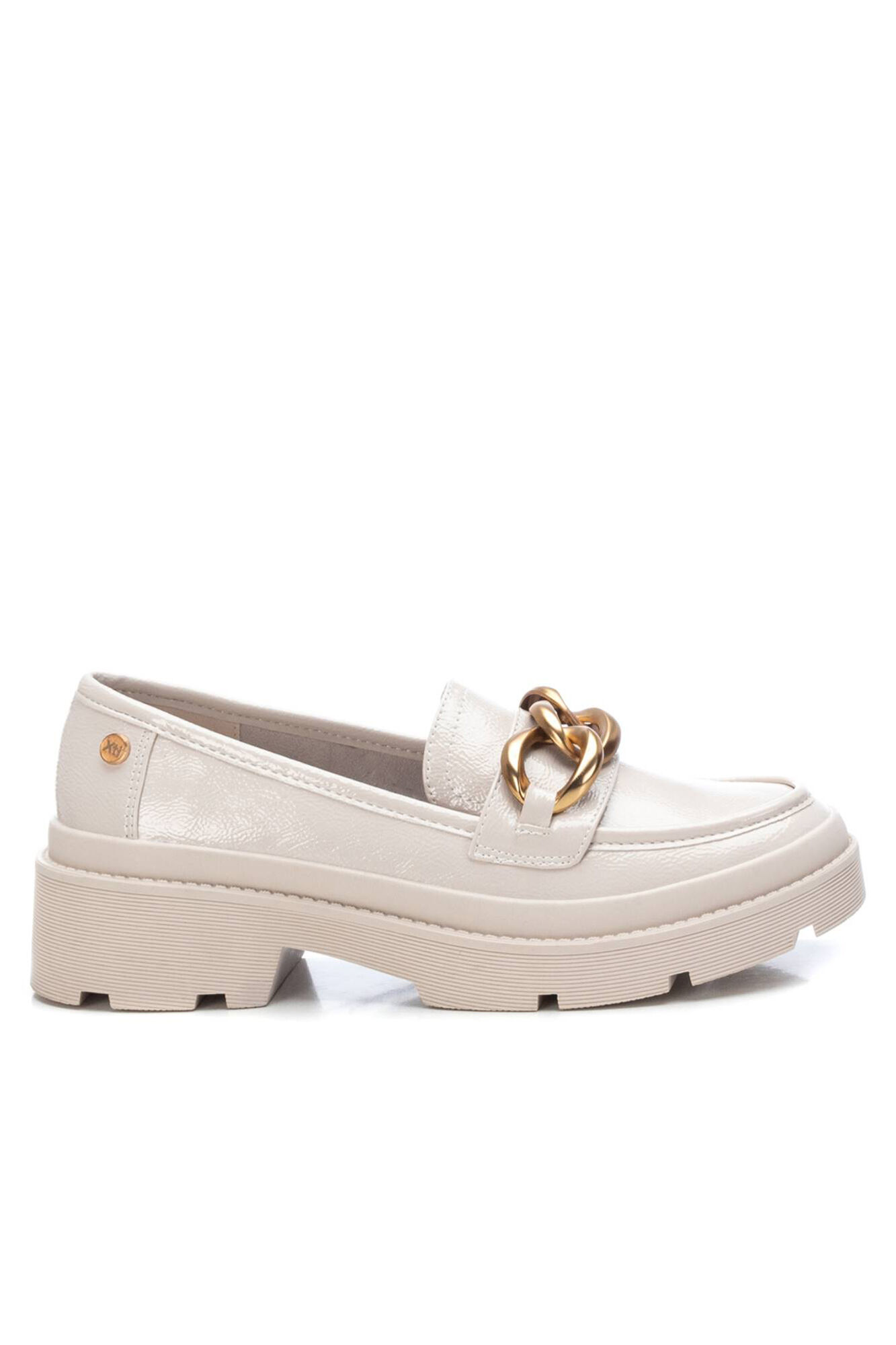 Beige patent cheap leather shoes