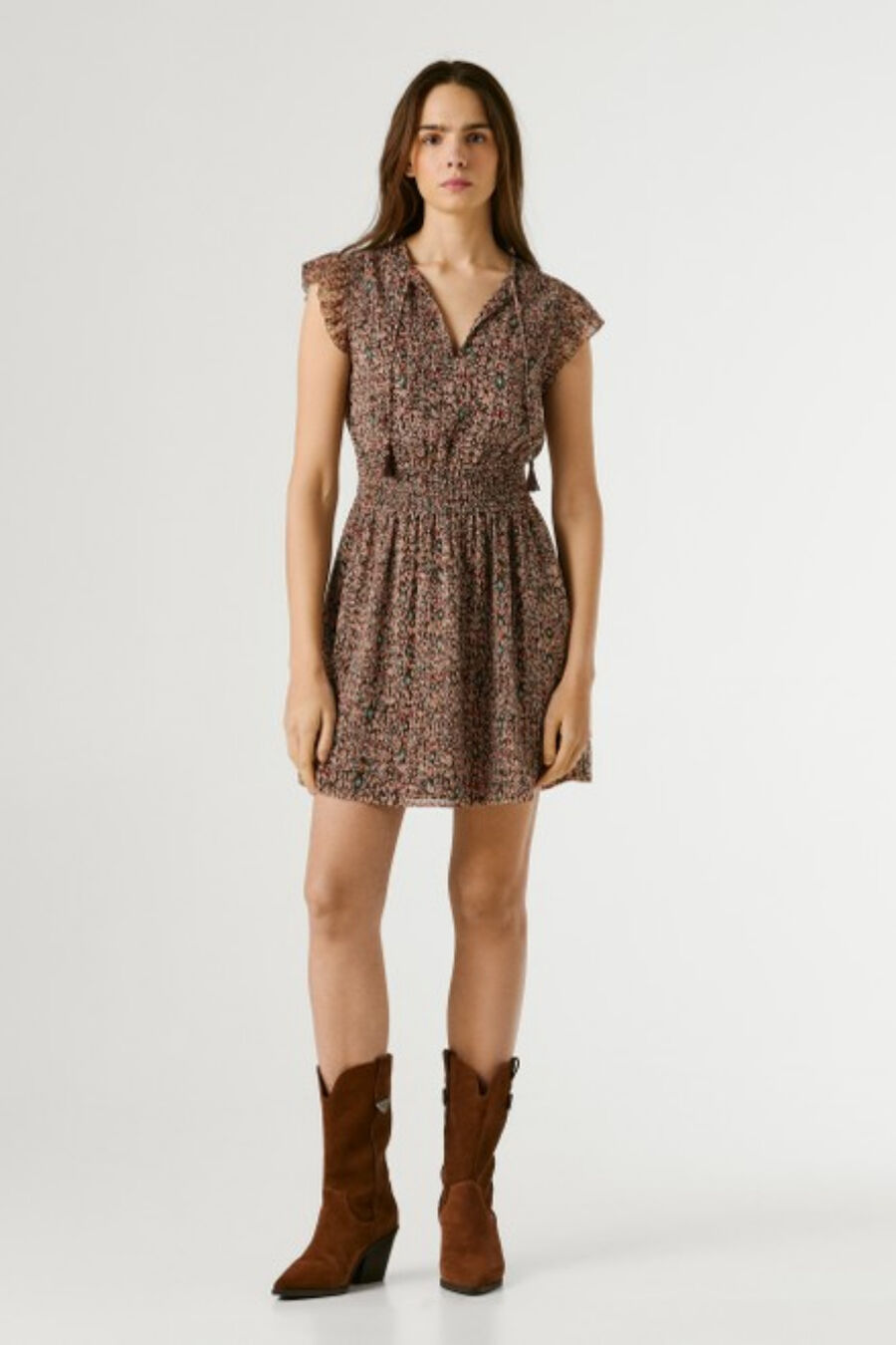 Vestido con mangas volantes