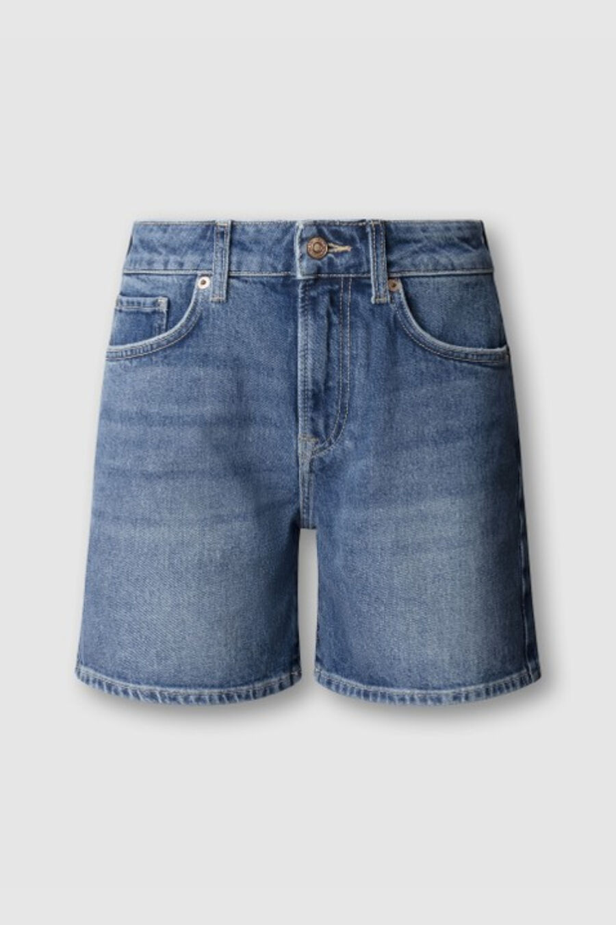 Pantalón corto regular