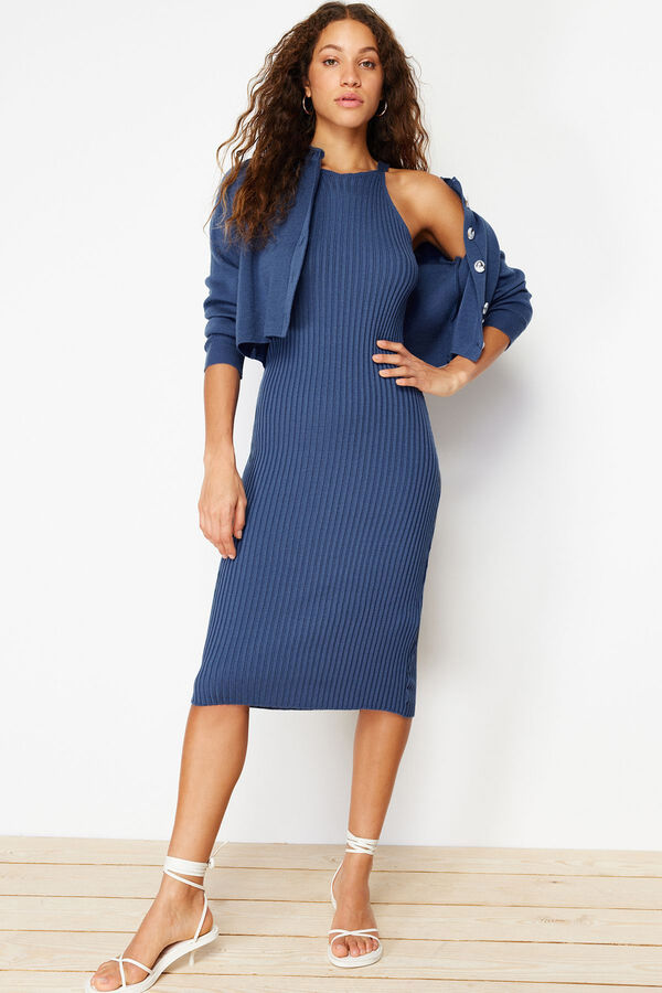 Trendyol Vestido midi azul