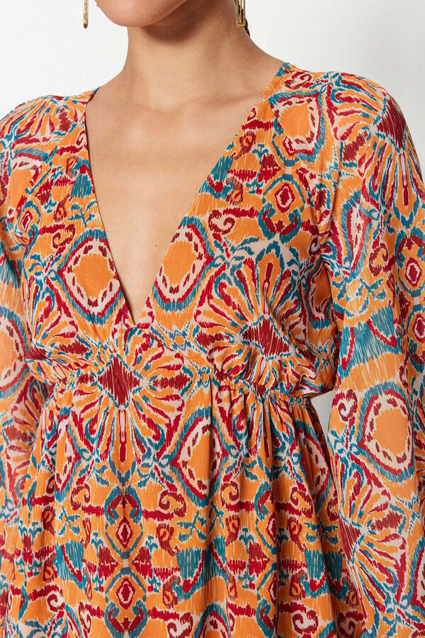 Trendyol Vestido mini flu&iacute;do cuello pico naranja