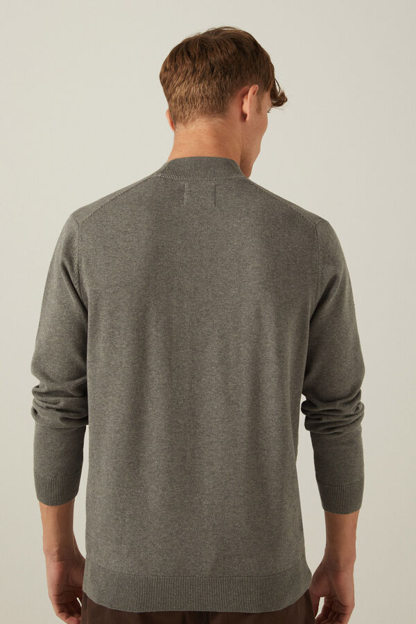 Springfield Plain-knit jumper with mock turtleneck. Ribbed cuffs and hem. grey
