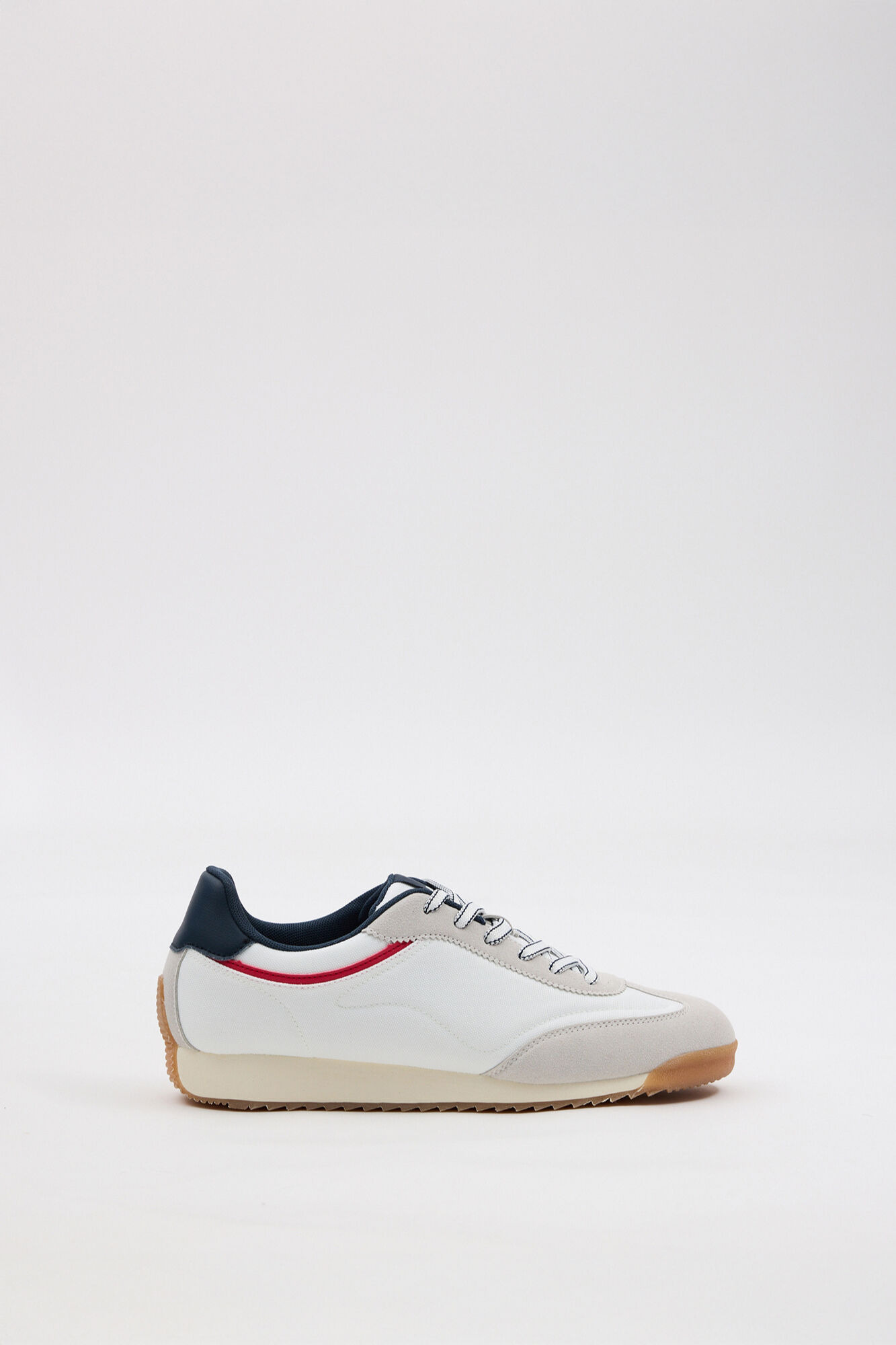 Inside Retro-Sneaker