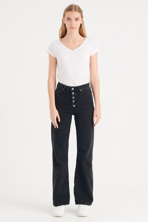 Inside Camiseta b&aacute;sica com bot&otilde;es branco