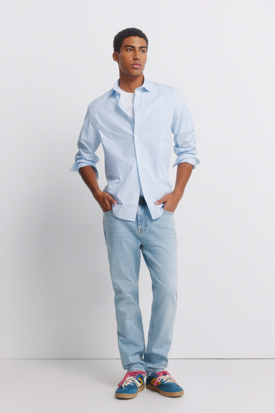 Jeans lavado claro slim fit