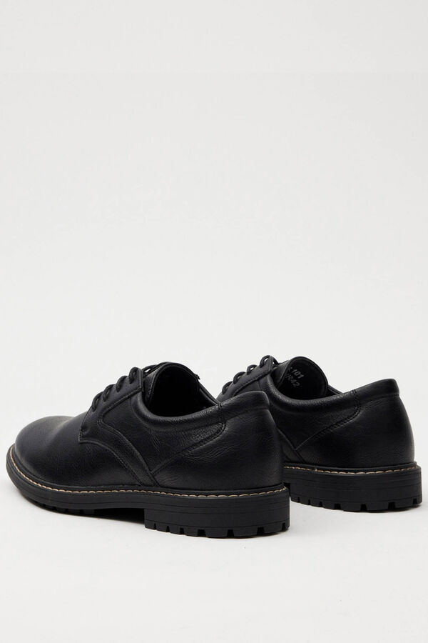 Inside Classic Lace-Up Shoe black