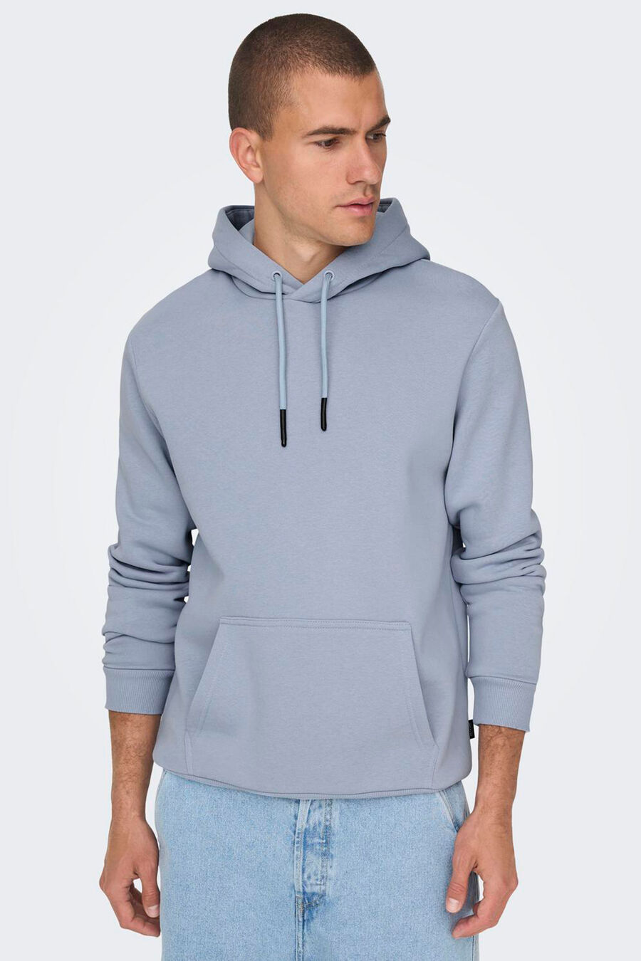 Sudadera básica con capucha