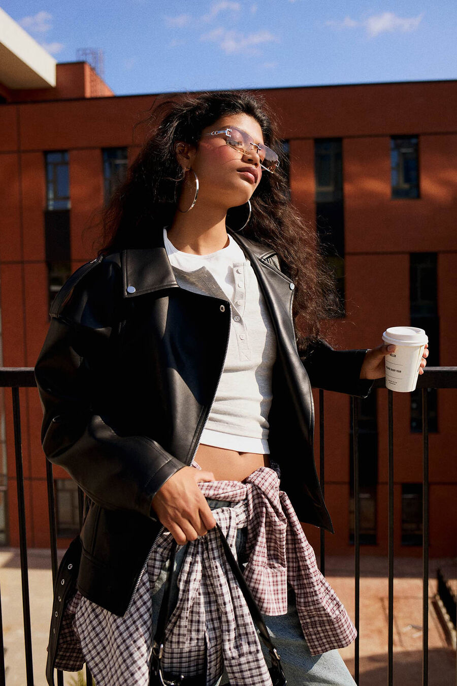 Cazadora oversize efecto piel