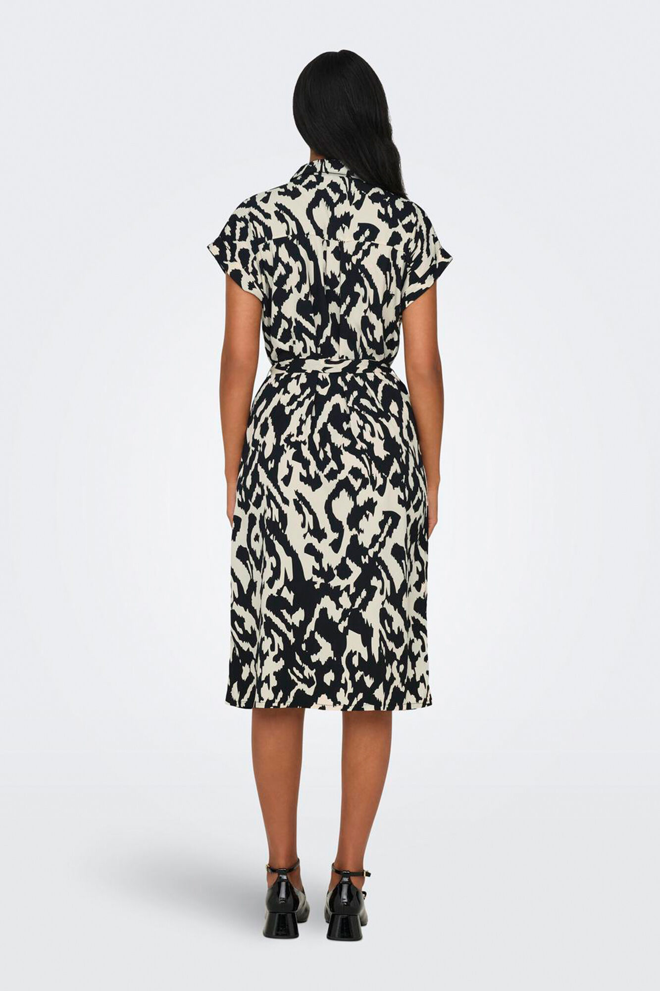 Only Vestido camiseiro midi