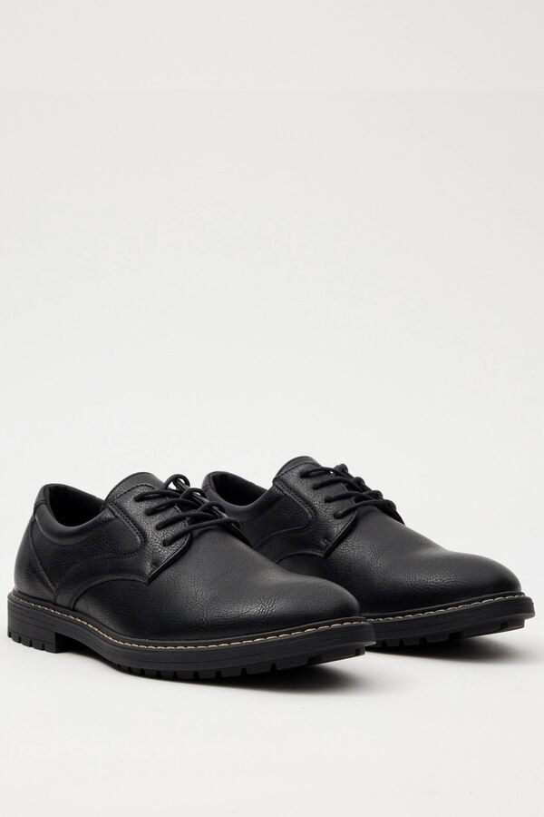 Inside Classic Lace-Up Shoe black