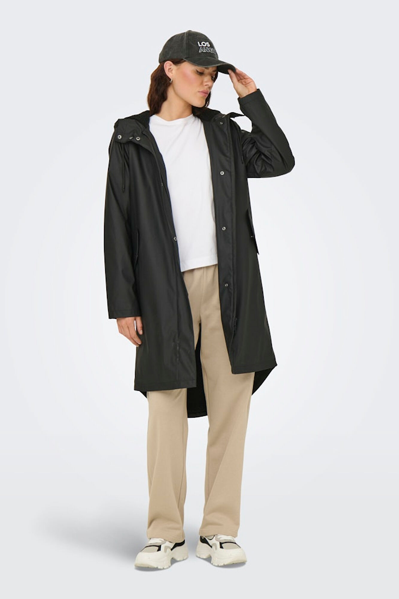 Only Chubasquero largo con capucha