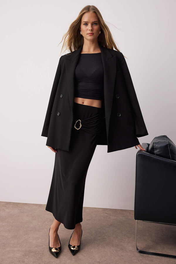 Trendyol Falda midi negro