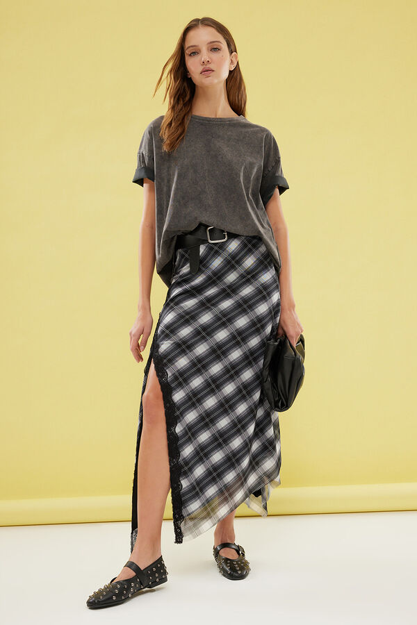 Trendyol Saia comprida com detalhes de renda preto