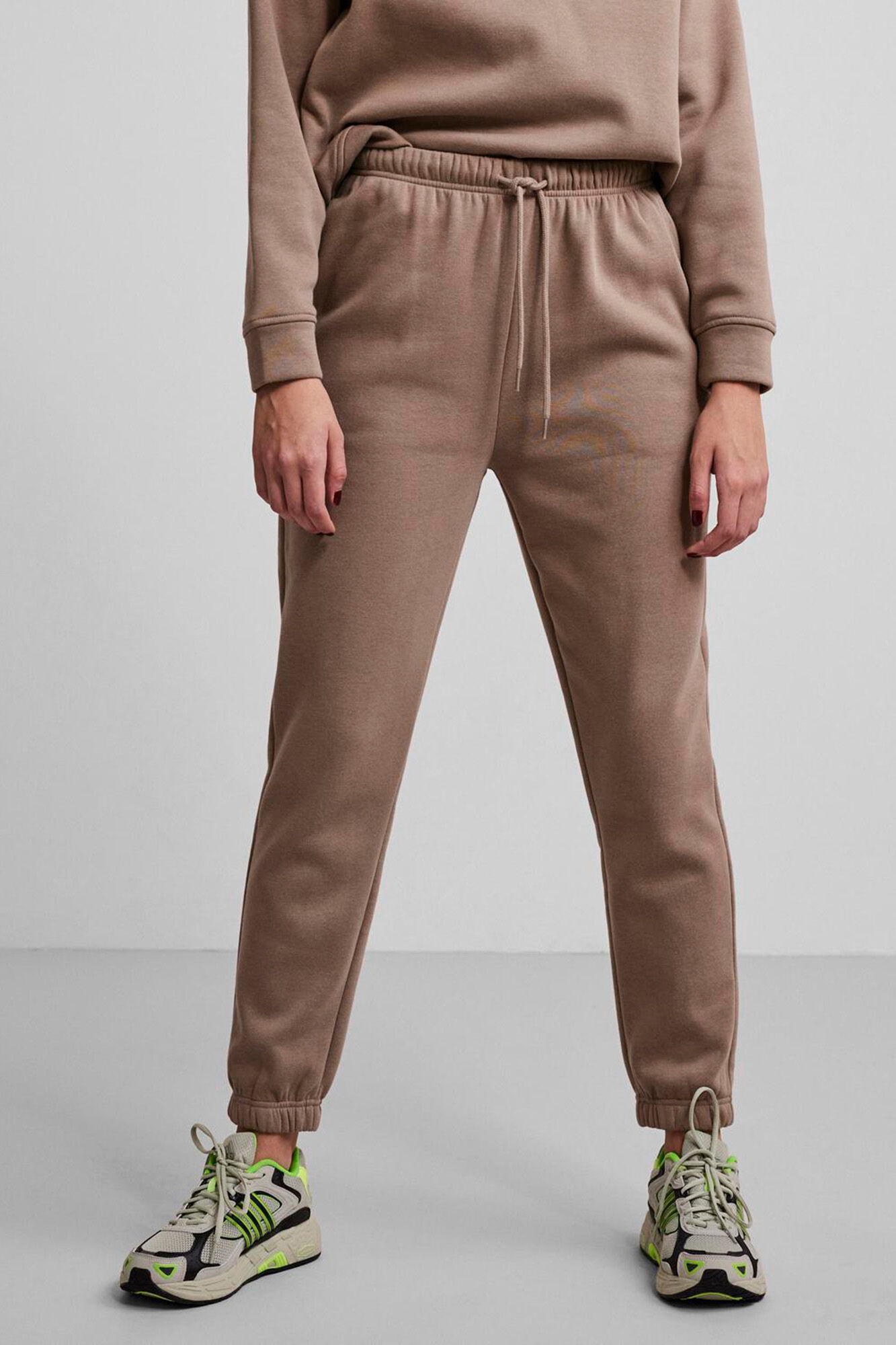 Pieces Cal&ccedil;as desportivas