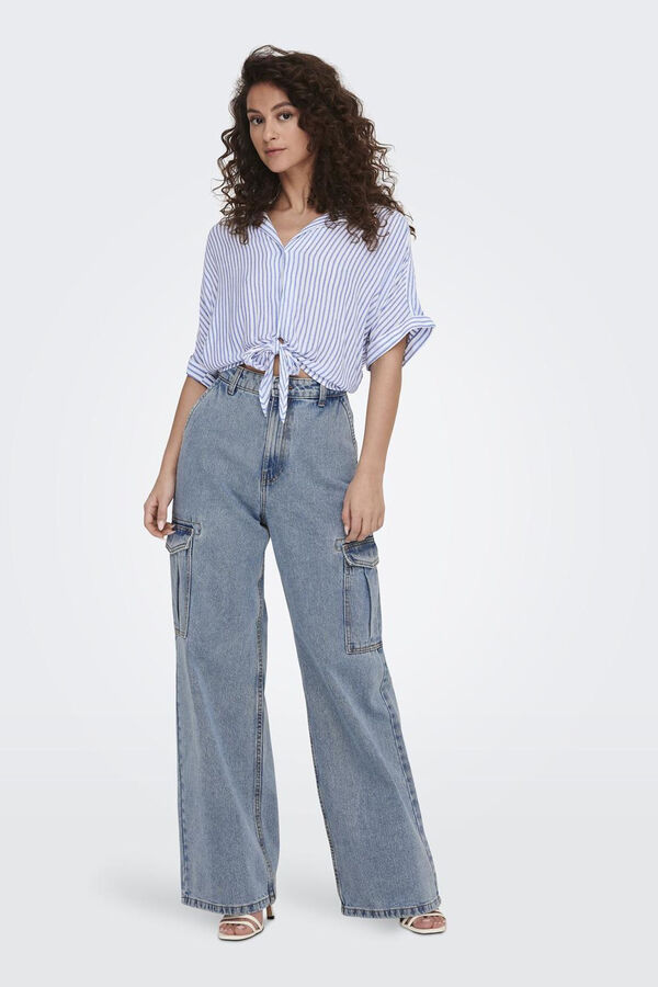 Only short sleeve crop shirt white