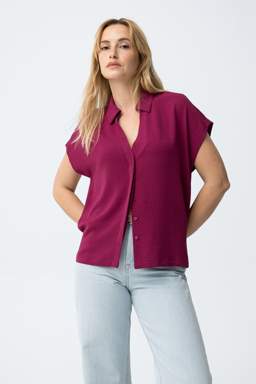 Camisa relaxed minimalista