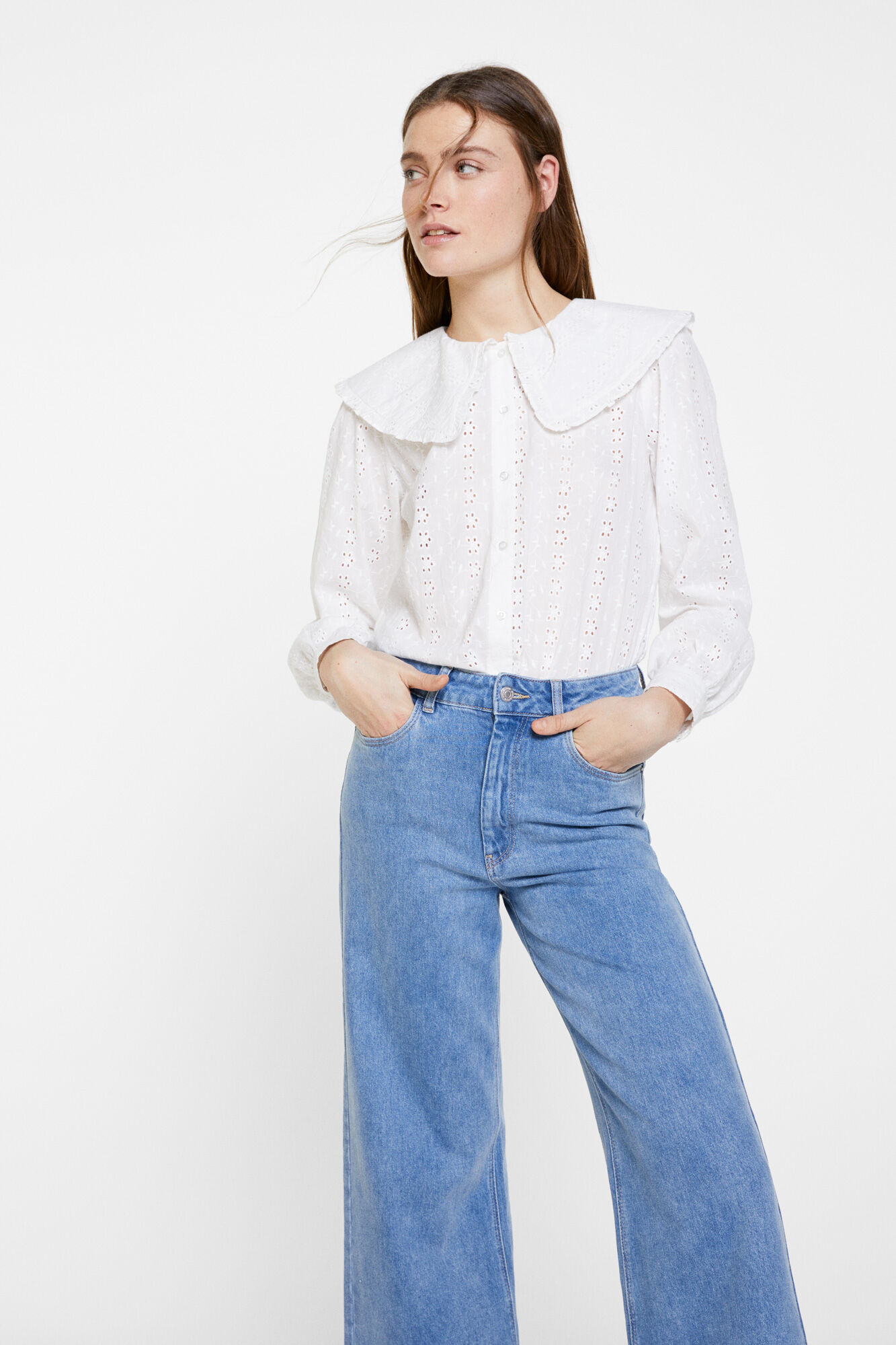 outfit con botas timberland azules mujer