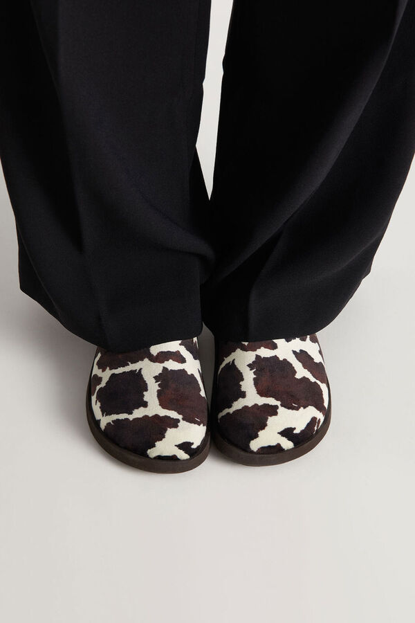 D. Franklin Cow print clogs blanc