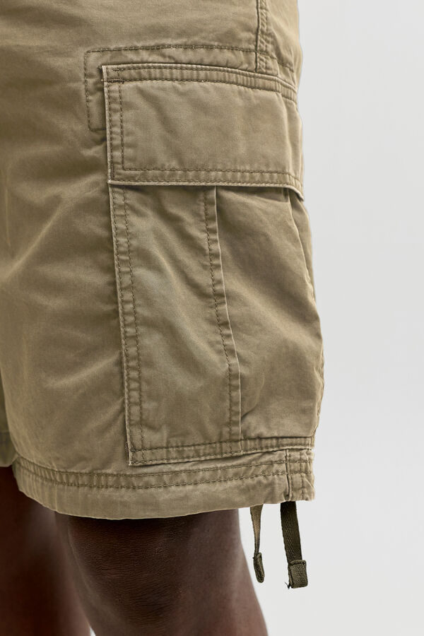 Jack & Jones PLUS Relaxed cargo Bermuda shorts green