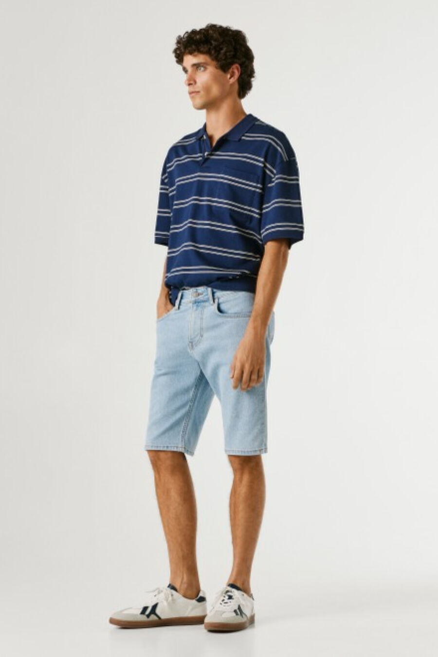 Pantalón corto recto