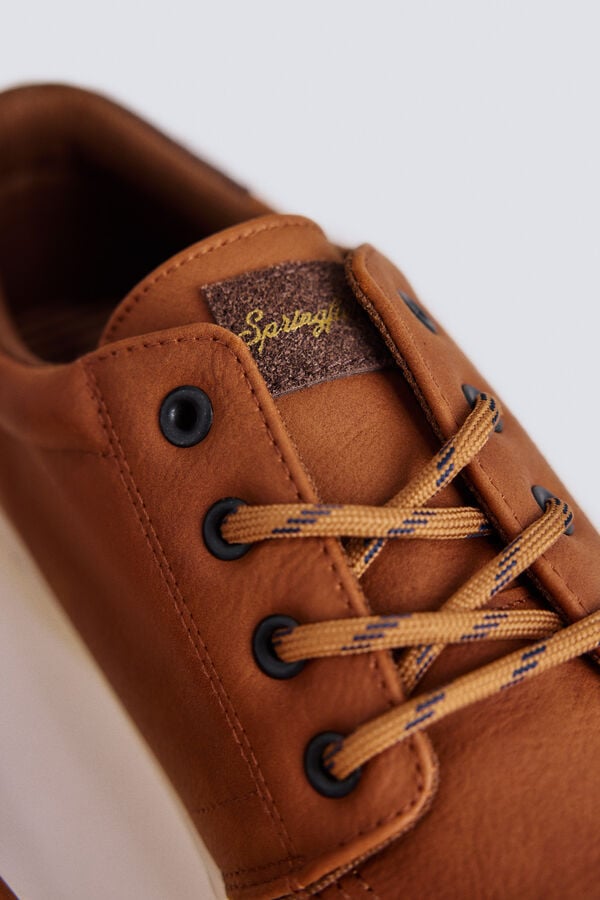 Springfield Faux leather iconic sneaker nude