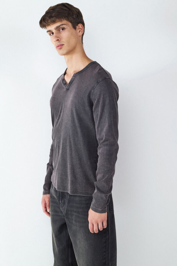 Balmohk long sleeve neck T-shirt with a washed effect black