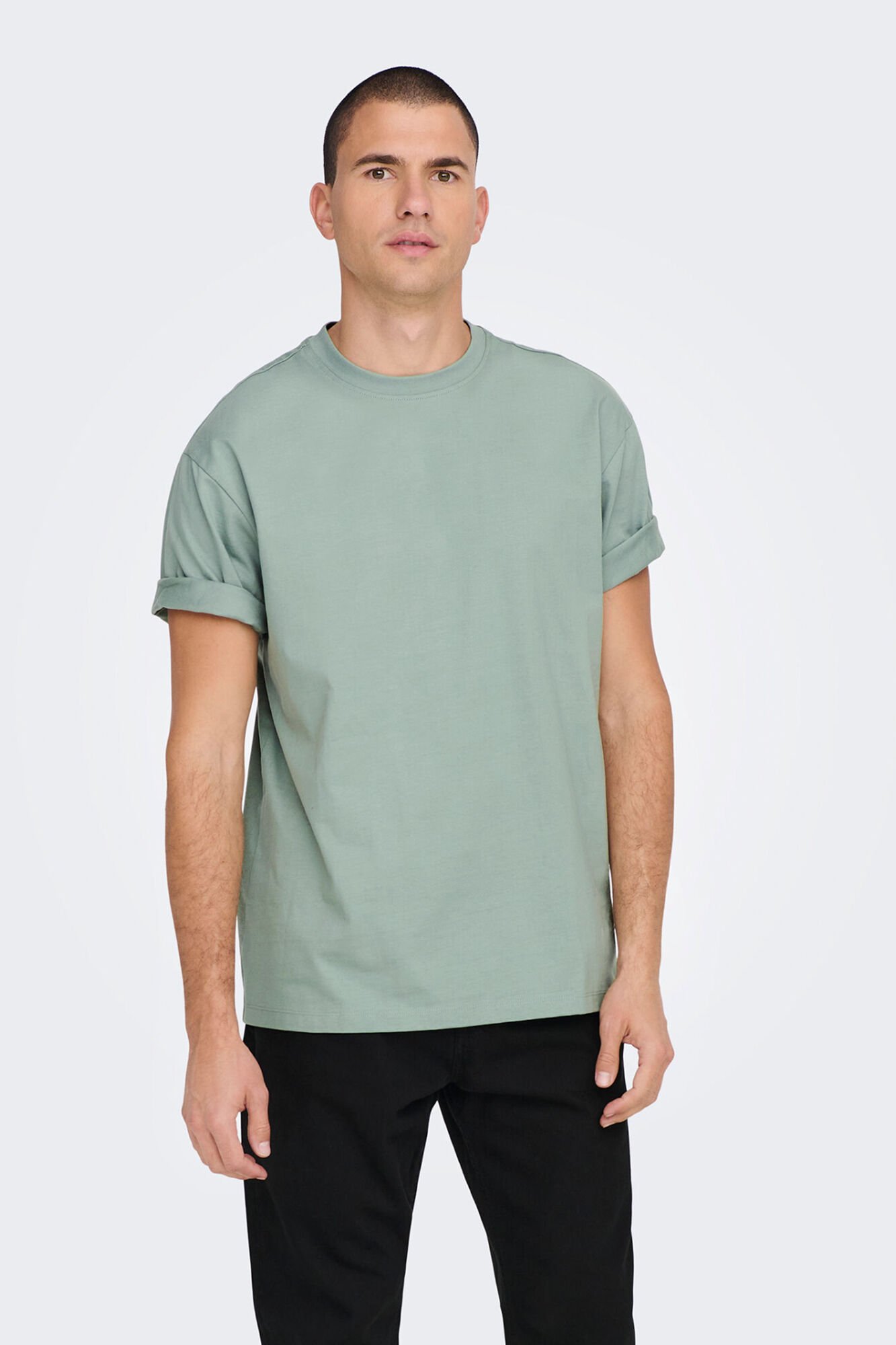 Only & Sons Camiseta masculina com corte descontra&iacute;do. 100% algod&atilde;o org&acirc;nico.
