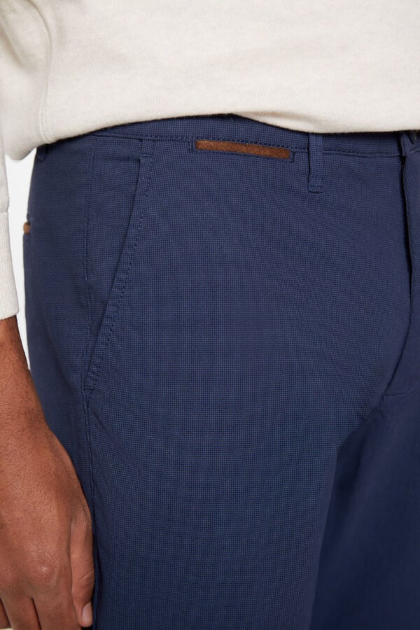 Springfield Chinos hlače s mikro printom tamno plava