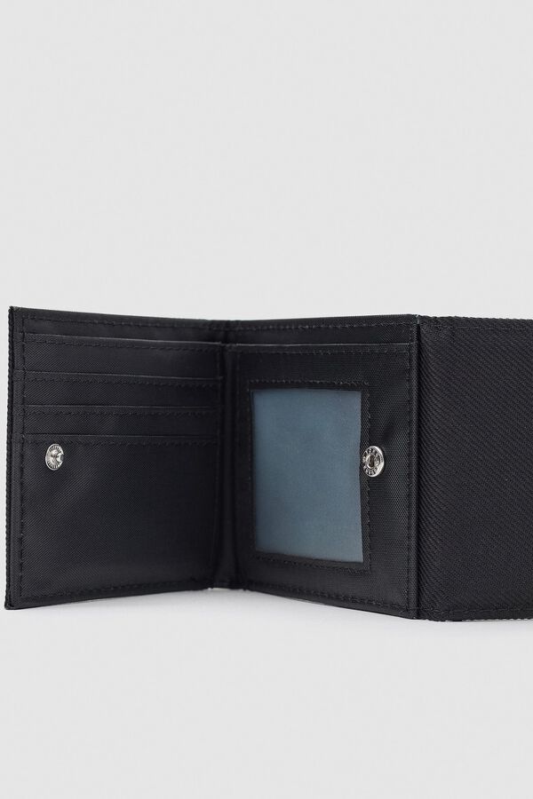 Inside Nylon compartment wallet black
