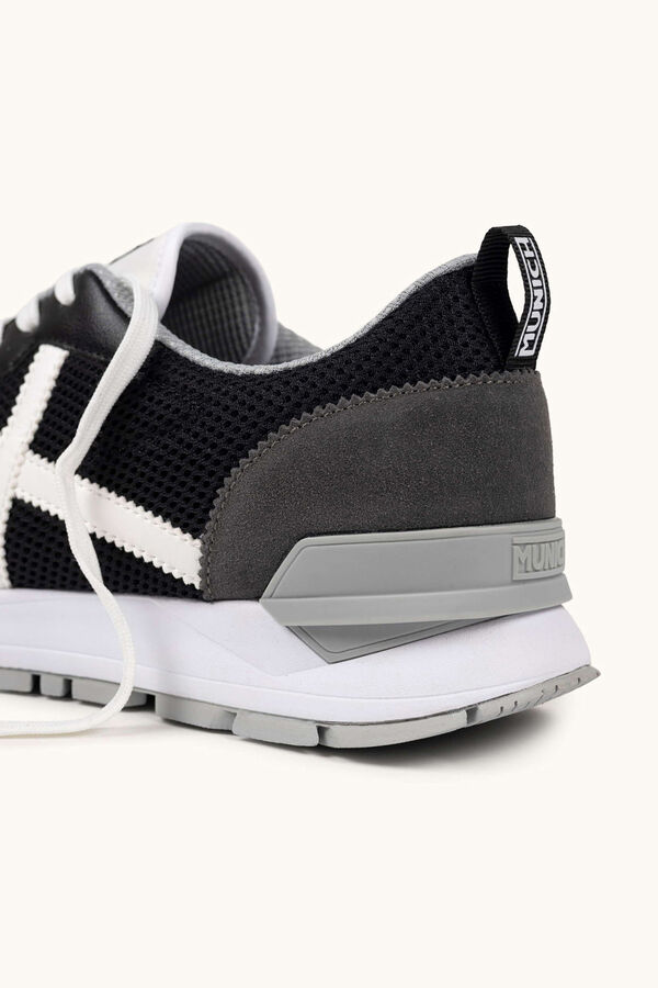 Munich Sneakers VERSATILE 33 black