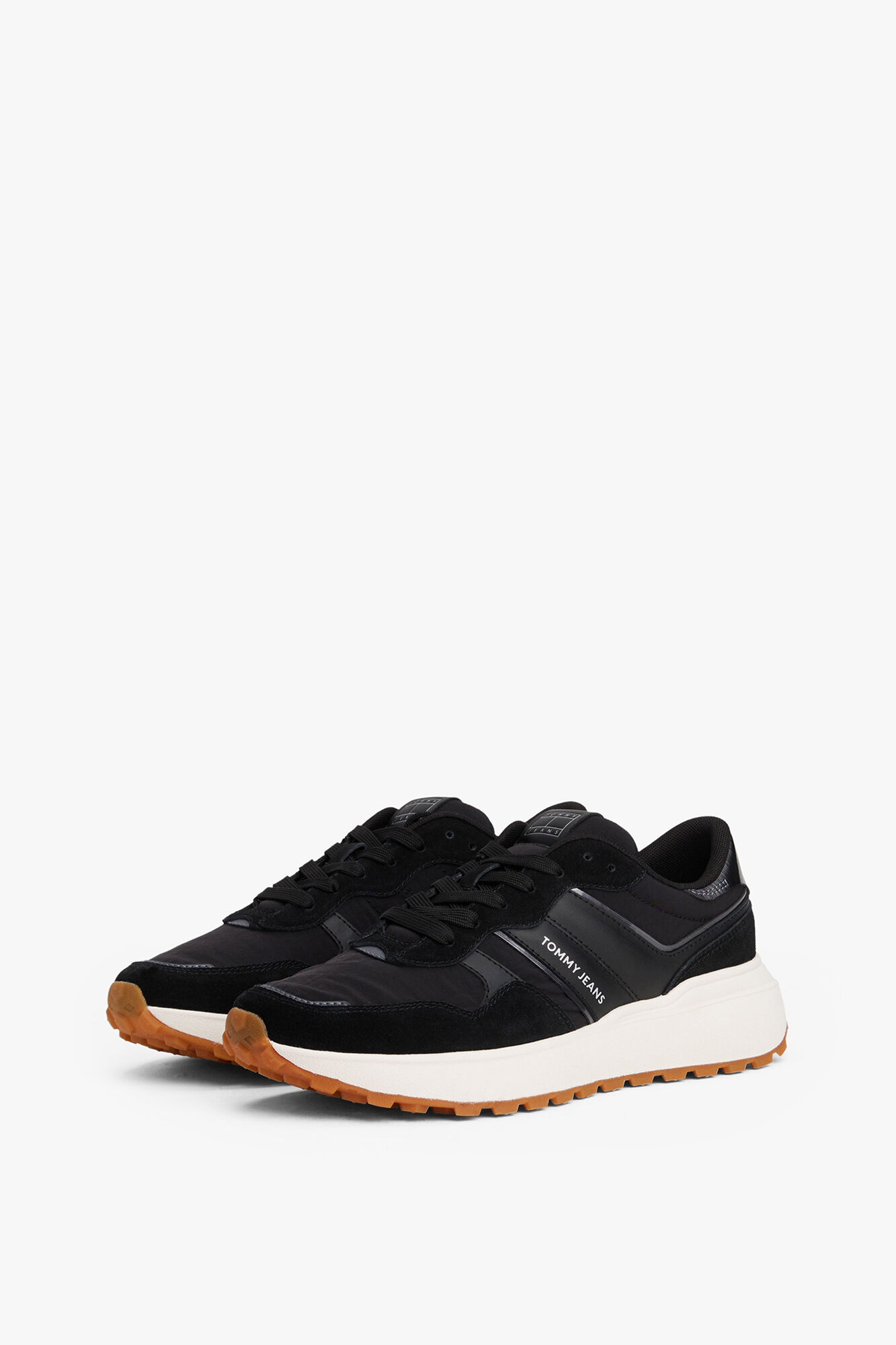 Tommy Jeans T&ecirc;nis Tommy Jeans preto com sola caramelo