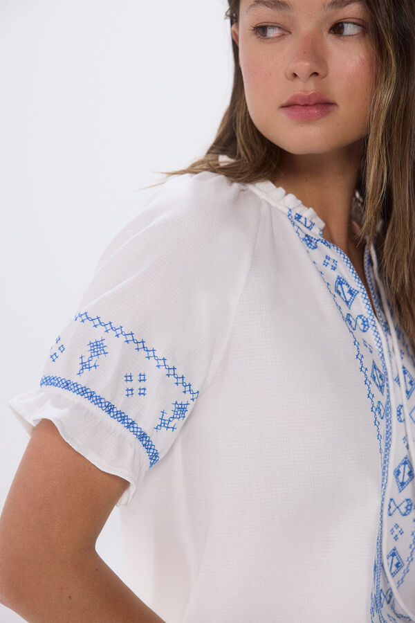 Springfield Blue ethnic embroidery blouse white