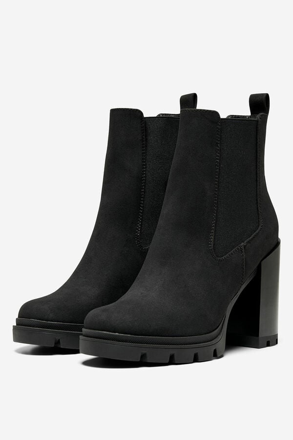 Springfield Heeled ankle boots with track sole black