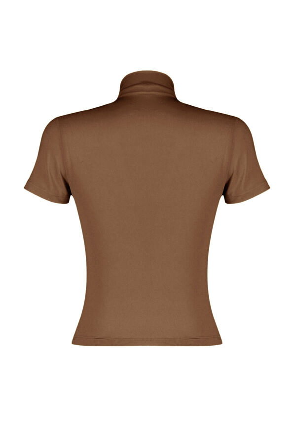Trendyol Blusa con cuello alto marr&oacute;n