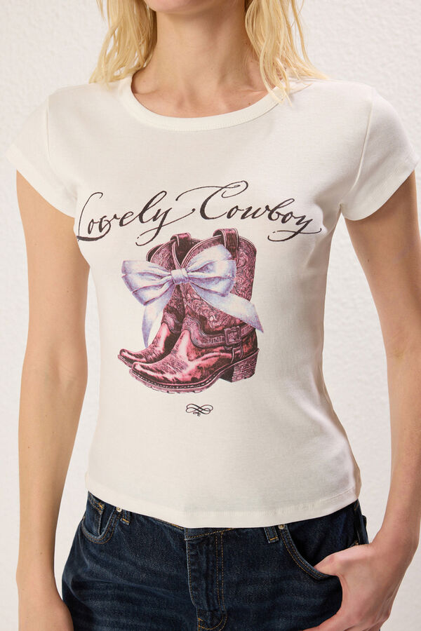 Trendyol Fitted short sleeve T-shirt beige