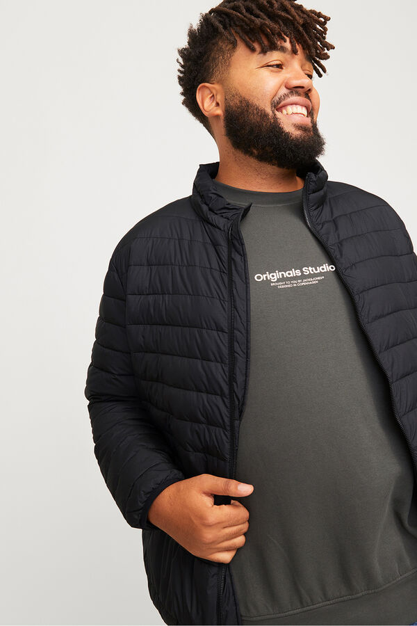 Jack & Jones PLUS Blus&atilde;o acolchoada leve PLUS preto