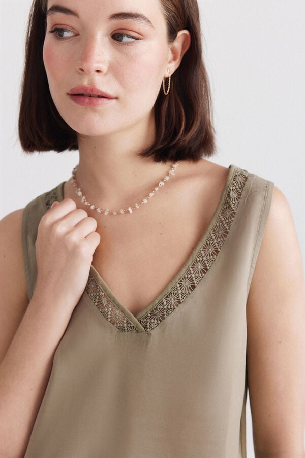 Springfield Embroidered neckline vest top beige