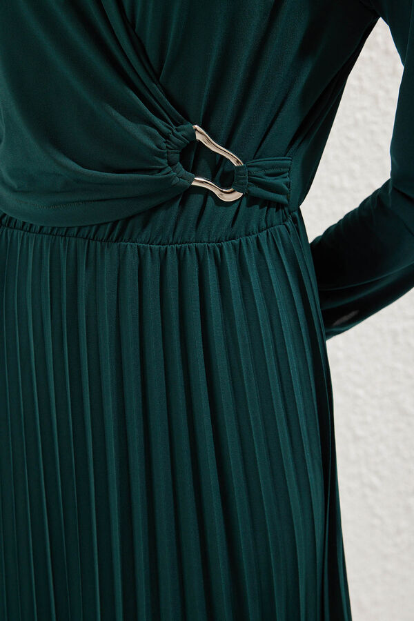 Trendyol Vestido plisado verde