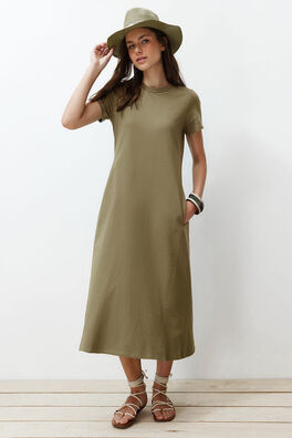 Vestido midi estilo camiseta