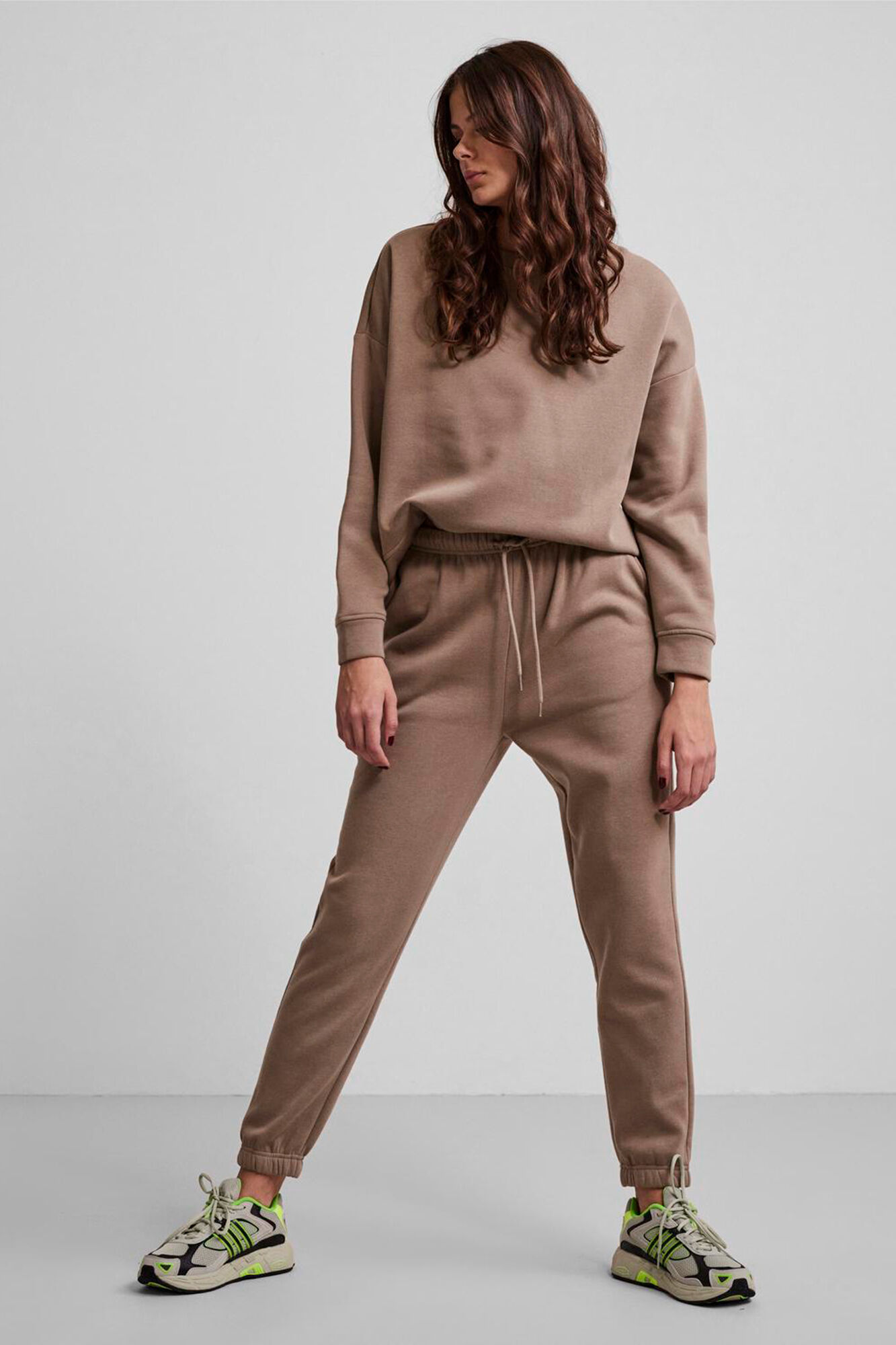 Pieces Cal&ccedil;as desportivas